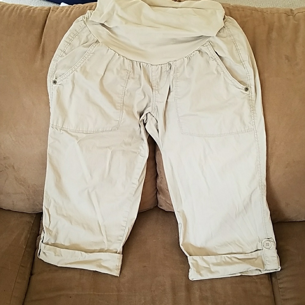 Motherhood Maternity Lightweight Capris